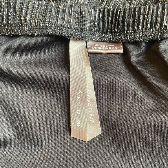 Women’s Plus Size Glitter Top ( 2X ) - Picture 3 of 4